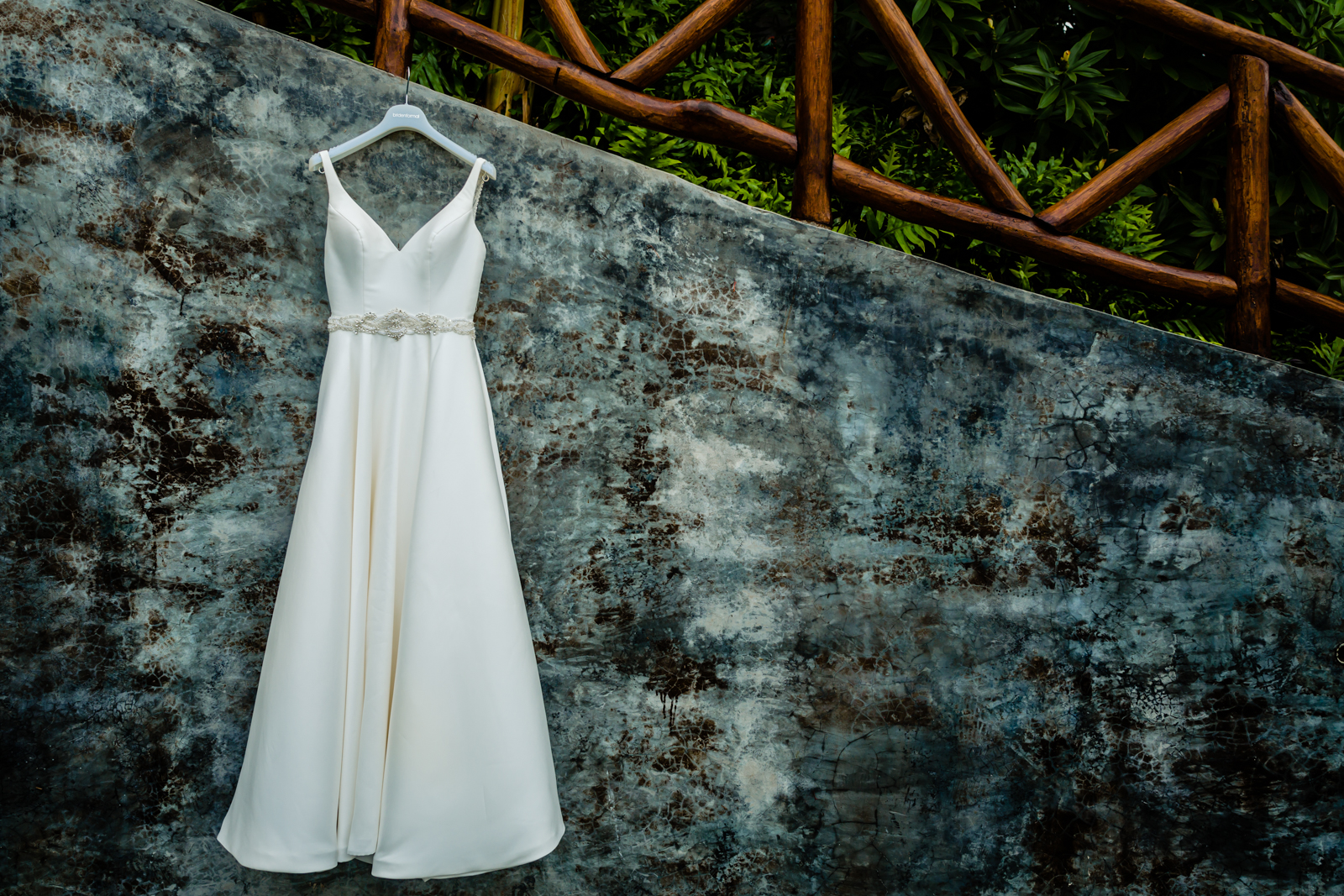 wedding dress san pancho white hang-destination