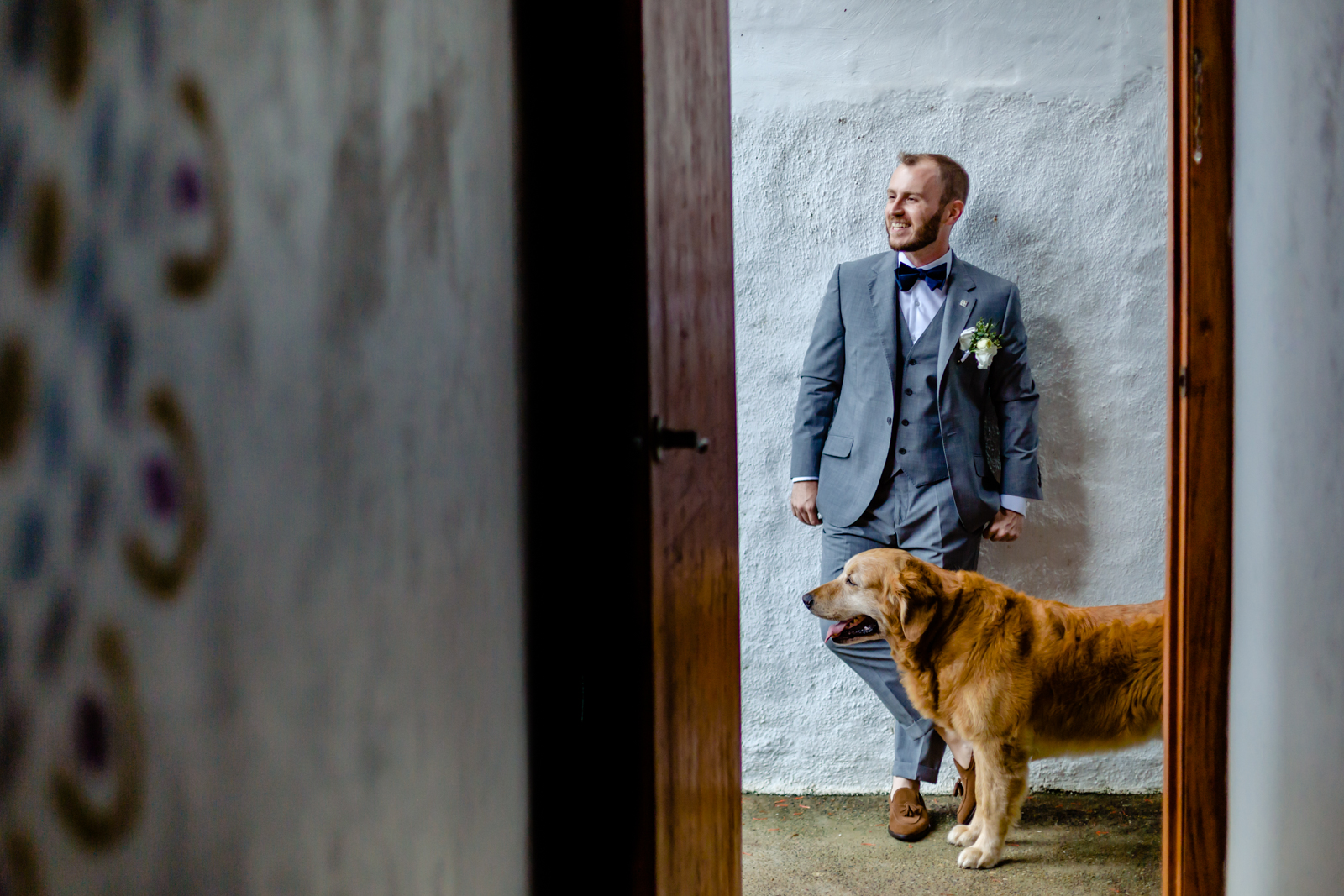 groom dog gettin ready san pancho wedding destination wedding photography