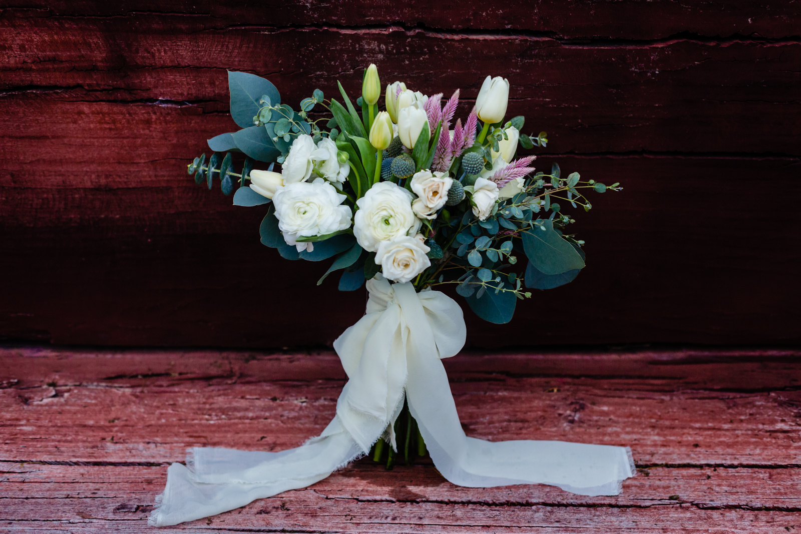 bouquet on the floor before the ceremony 